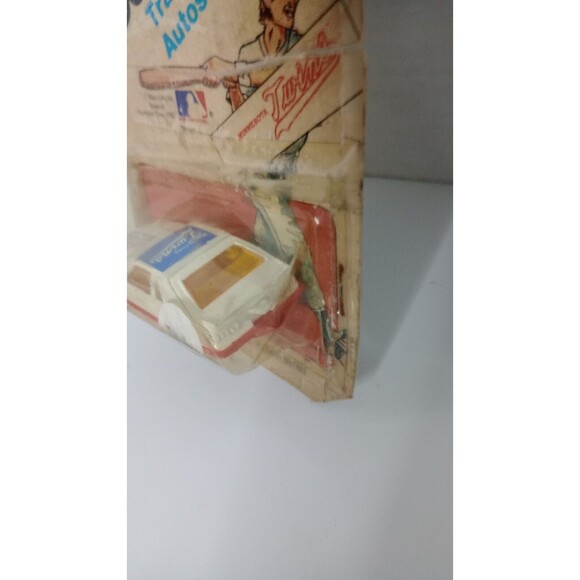 CORGI 405 FORD MUSTANG BASEBALL TRADING CARS MINNESOTA TWINS DAMAGED CARD - Picture 5 of 7